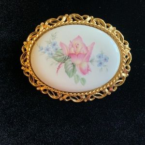 Vintage floral cameo brooch
